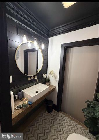 4594 BAKER ST, Philadelphia, PA 19127