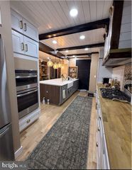 4594 BAKER ST, Philadelphia, PA 19127