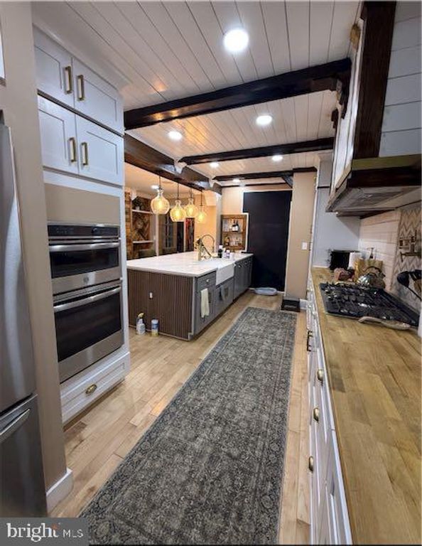 4594 BAKER ST, Philadelphia, PA 19127