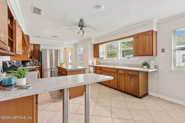 4252 LEXINGTON Avenue, Jacksonville, FL 32210