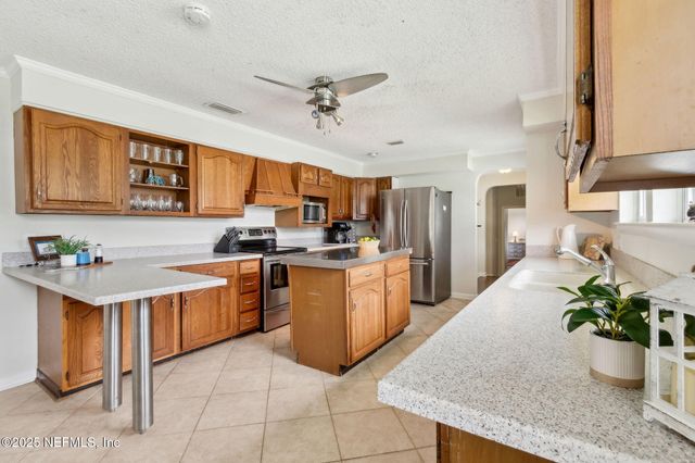 4252 LEXINGTON Avenue, Jacksonville, FL 32210