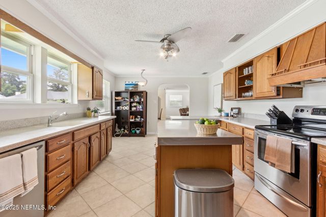 4252 LEXINGTON Avenue, Jacksonville, FL 32210