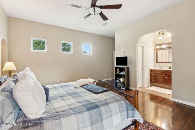 4252 LEXINGTON Avenue, Jacksonville, FL 32210