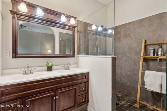 4252 LEXINGTON Avenue, Jacksonville, FL 32210