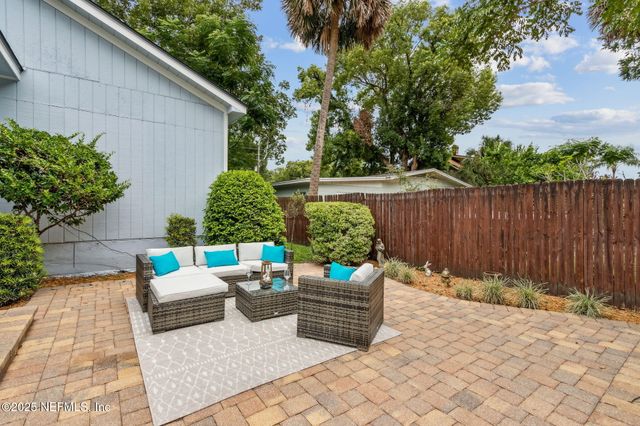 4252 LEXINGTON Avenue, Jacksonville, FL 32210