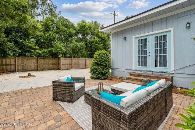 4252 LEXINGTON Avenue, Jacksonville, FL 32210