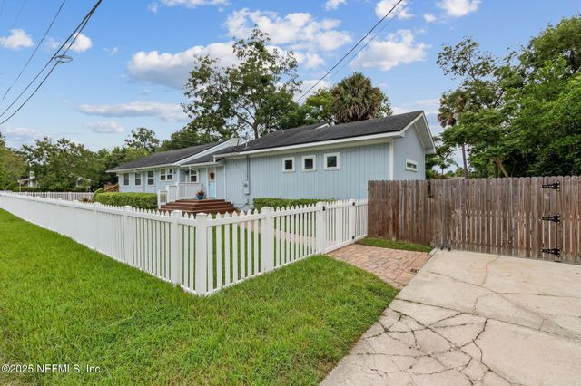 4252 LEXINGTON Avenue, Jacksonville, FL 32210