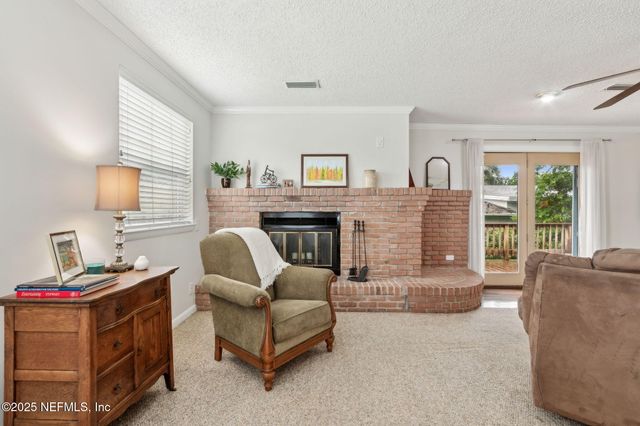 4252 LEXINGTON Avenue, Jacksonville, FL 32210