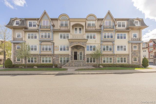 7 Elm Street 112, Spring Valley, NY 10977