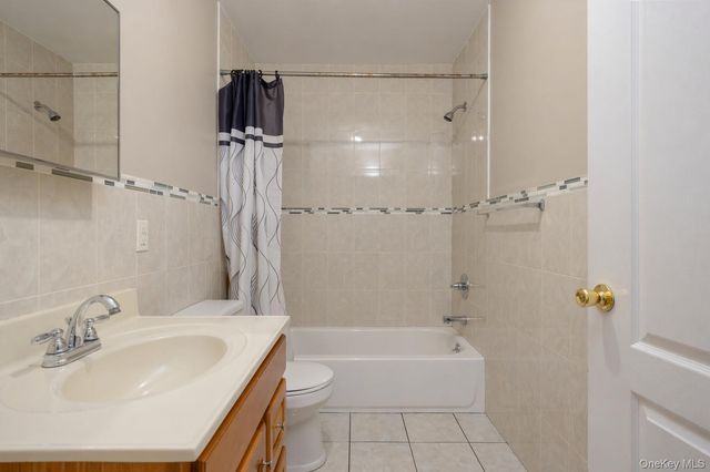 7 Elm Street 112, Spring Valley, NY 10977