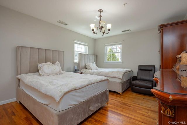 7 Elm Street 112, Spring Valley, NY 10977