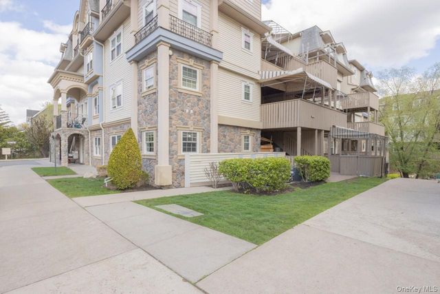 7 Elm Street 112, Spring Valley, NY 10977