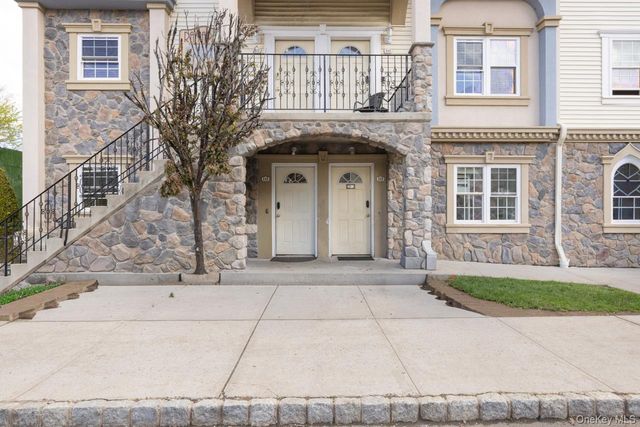 7 Elm Street 112, Spring Valley, NY 10977