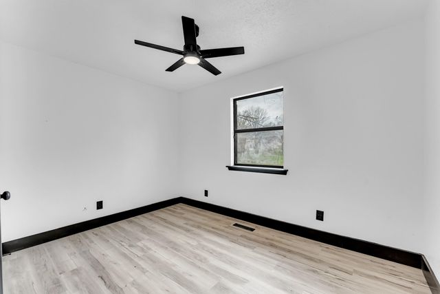 110 S Basswood Avenue, Republic, MO 65738