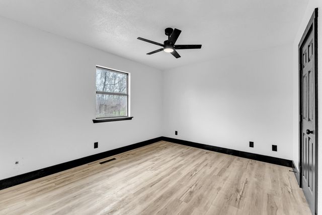 110 S Basswood Avenue, Republic, MO 65738