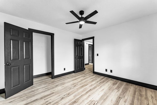 110 S Basswood Avenue, Republic, MO 65738