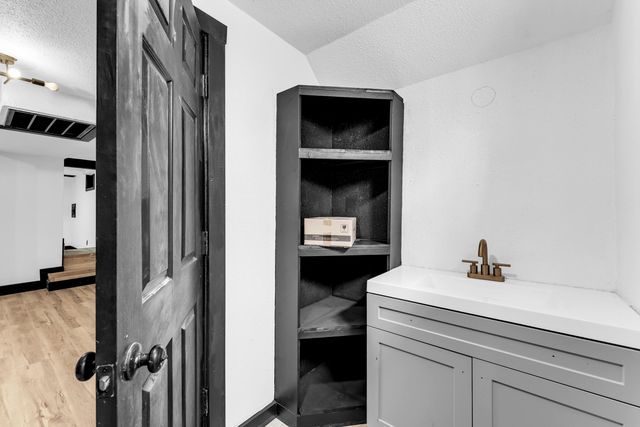 110 S Basswood Avenue, Republic, MO 65738