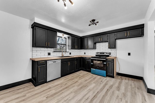 110 S Basswood Avenue, Republic, MO 65738