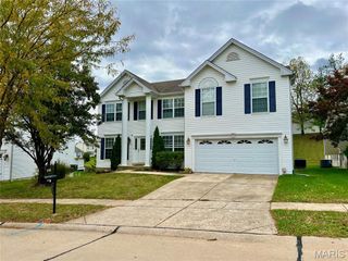 188 Birchwood Trail Drive, Maryland Heights, MO 63043