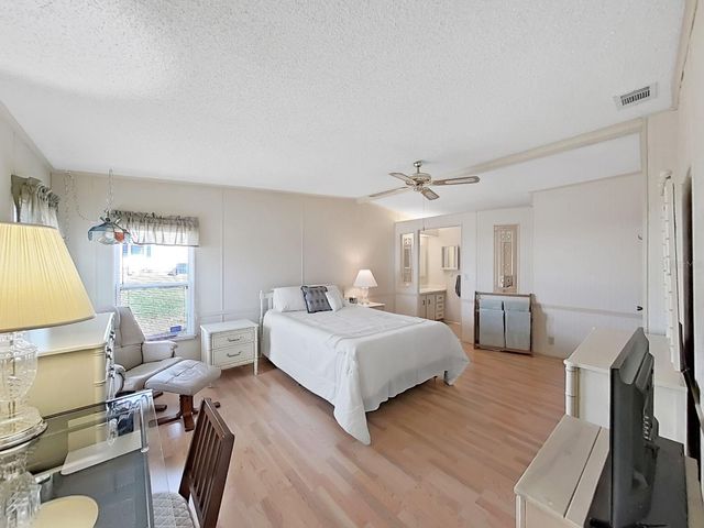 1723 SHERWOOD HILL DR, Lakeland, FL 33810