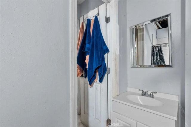 13761 Dronfield Avenue, Sylmar, CA 91342