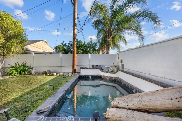 13761 Dronfield Avenue, Sylmar, CA 91342