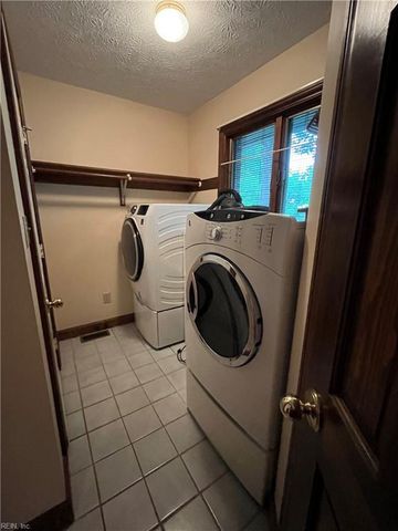 202 Chelmsford WAY, Newport News, VA 23606