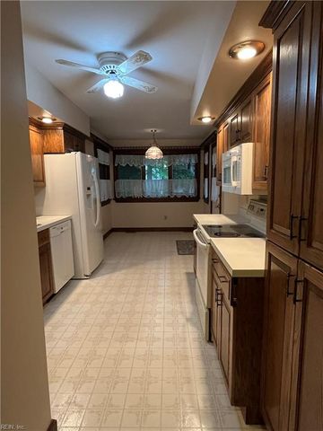 202 Chelmsford WAY, Newport News, VA 23606