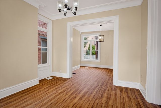 1005 Sheffield St, Manchester, PA 15233