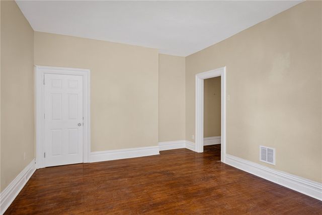 1005 Sheffield St, Manchester, PA 15233