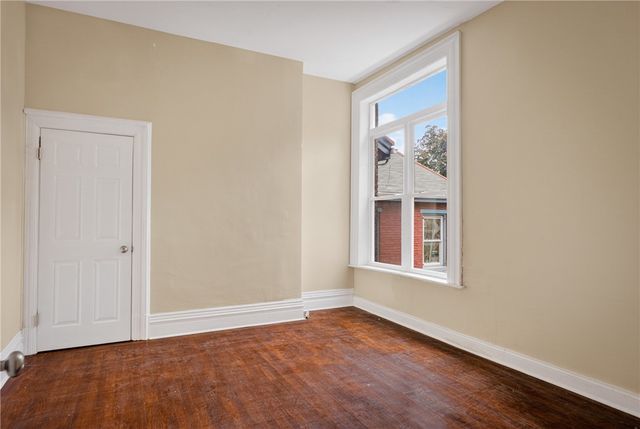 1005 Sheffield St, Manchester, PA 15233