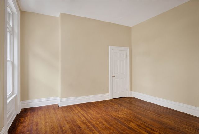 1005 Sheffield St, Manchester, PA 15233