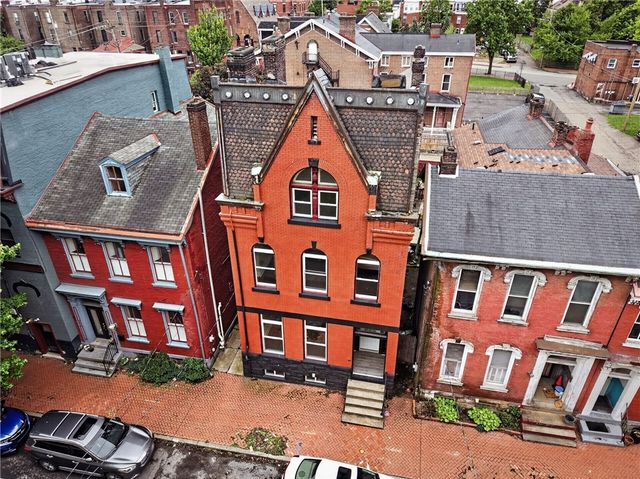 1005 Sheffield St, Manchester, PA 15233