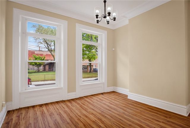 1005 Sheffield St, Manchester, PA 15233