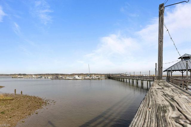 603 Gatling Pointe PW, Smithfield, VA 23430