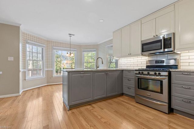 603 Gatling Pointe PW, Smithfield, VA 23430