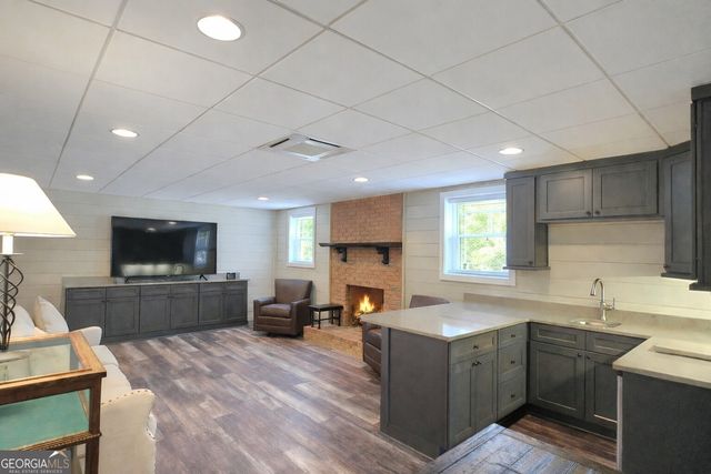 317 Covered Bridge Place SW, Smyrna, GA 30082