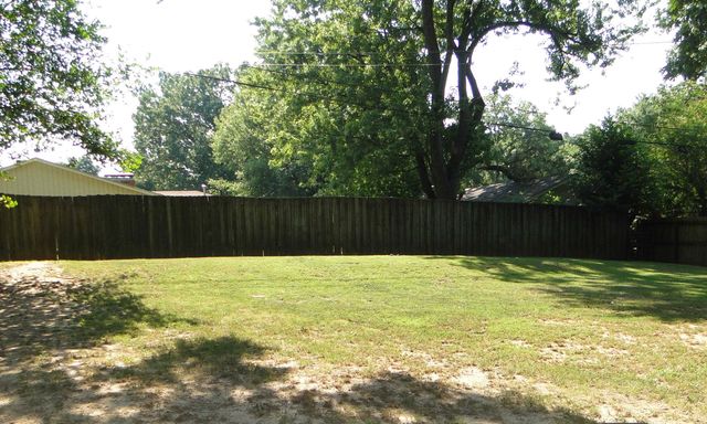 1426 VERA CRUZ ST, Memphis, TN 38117