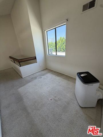 8221 Langdon Avenue 204, Van Nuys (los Angeles), CA 91406