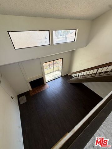 8221 Langdon Avenue 204, Van Nuys (los Angeles), CA 91406