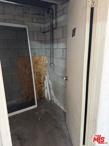 8221 Langdon Avenue 204, Van Nuys (los Angeles), CA 91406