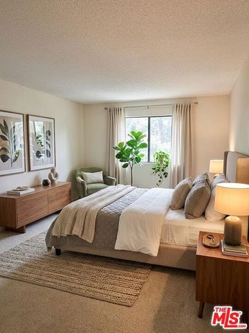 8221 Langdon Avenue 204, Van Nuys (los Angeles), CA 91406