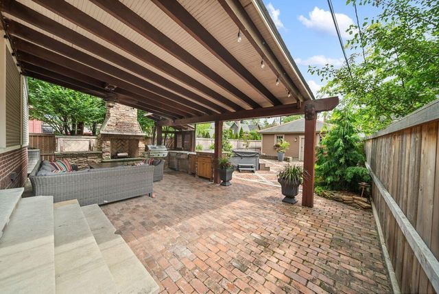 249 E Whittier Street, Columbus, OH 43206