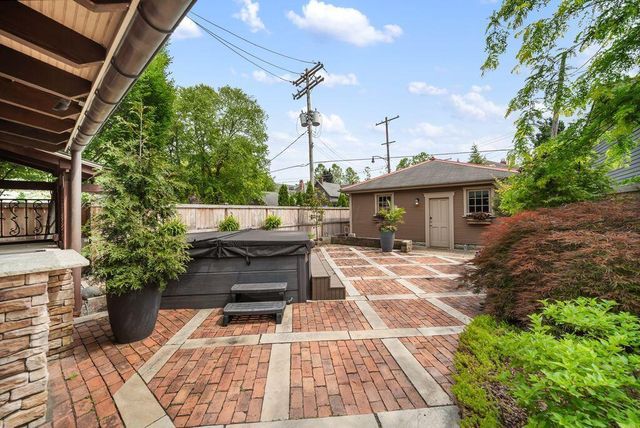 249 E Whittier Street, Columbus, OH 43206
