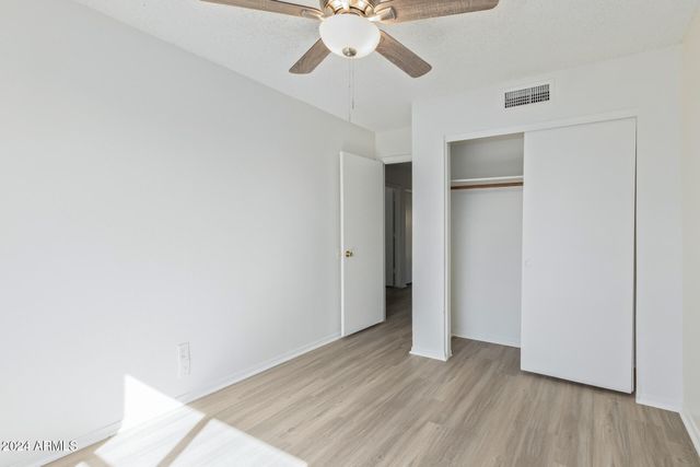 8714 W AMELIA Avenue, Phoenix, AZ 85037