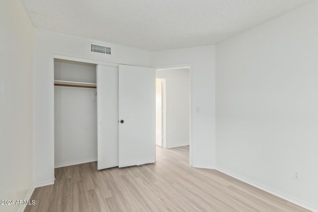 8714 W AMELIA Avenue, Phoenix, AZ 85037