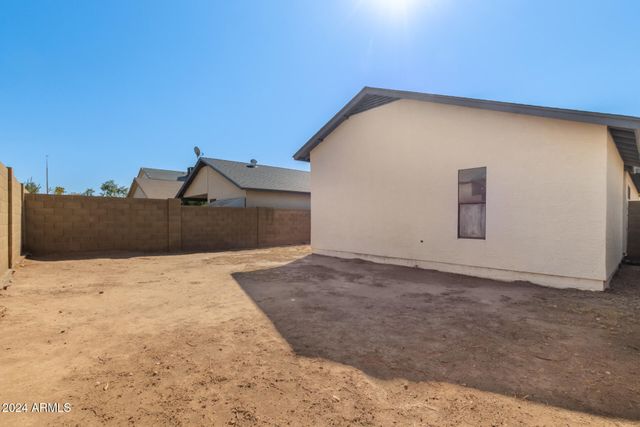 8714 W AMELIA Avenue, Phoenix, AZ 85037