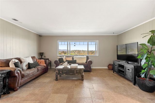 5012 Sleeping Indian, Fallbrook, CA 92028