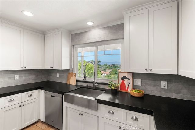5012 Sleeping Indian, Fallbrook, CA 92028