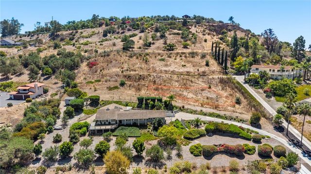 5012 Sleeping Indian, Fallbrook, CA 92028